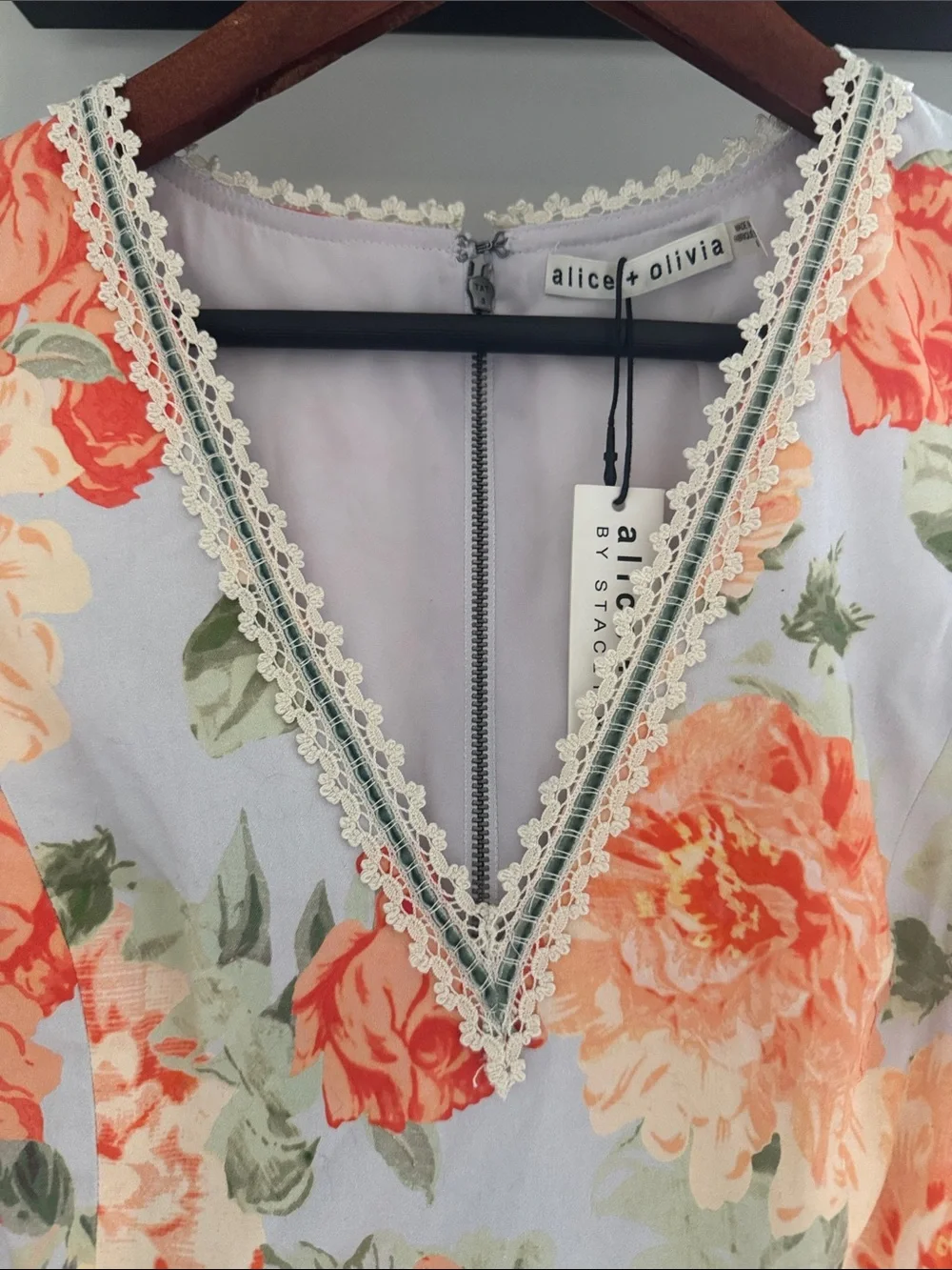 Alice + Olivia Floral V-Neck Ruffle Hem Dress in Coral and Green - Picture 4 of 6